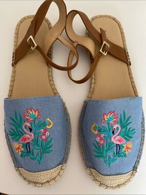 NWOT Talbots Flamingo Chambray espadrilles Size 9